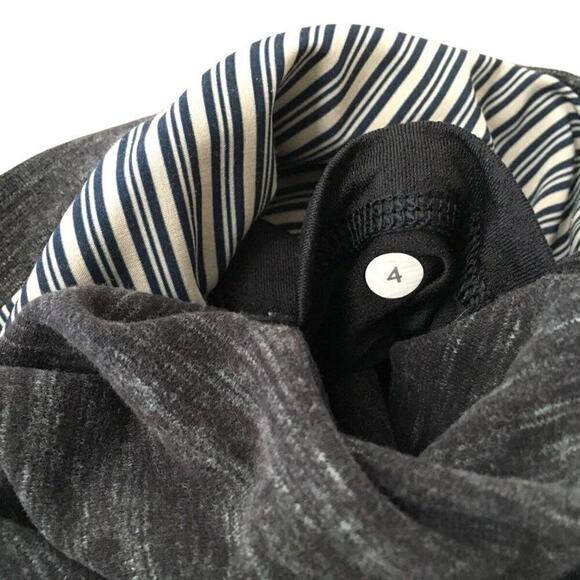 LULULEMON Find Your Centre Wrap Heathered Marled Black French Terry; Size 4 - Picture 3 of 13